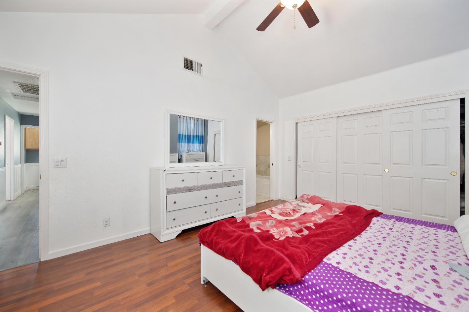 Detail Gallery Image 33 of 42 For 8924 La Margarita Way, Sacramento,  CA 95828 - 4 Beds | 2/1 Baths