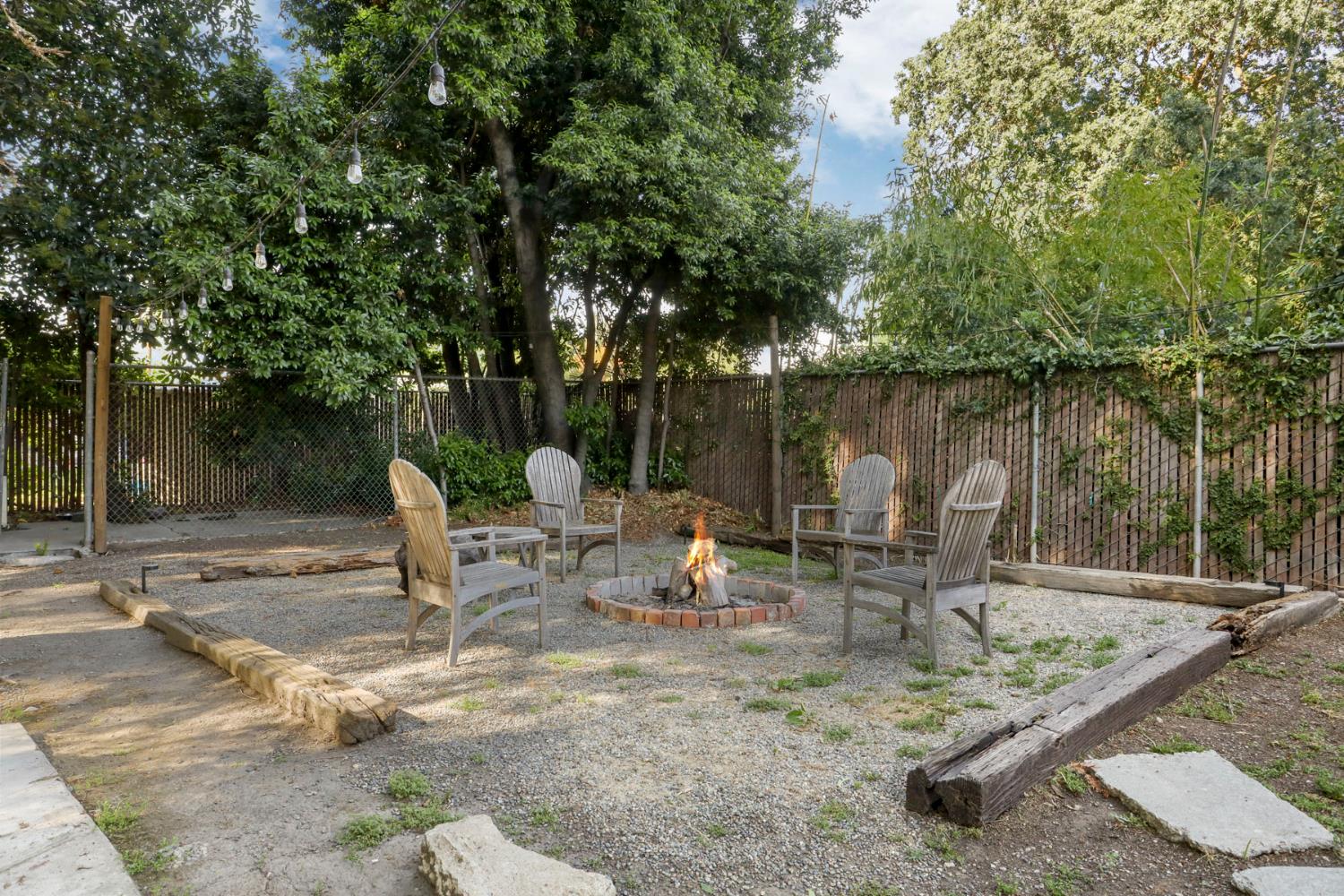 Detail Gallery Image 66 of 80 For 3651 Country Club Blvd, Stockton,  CA 95204 - 6 Beds | 3 Baths