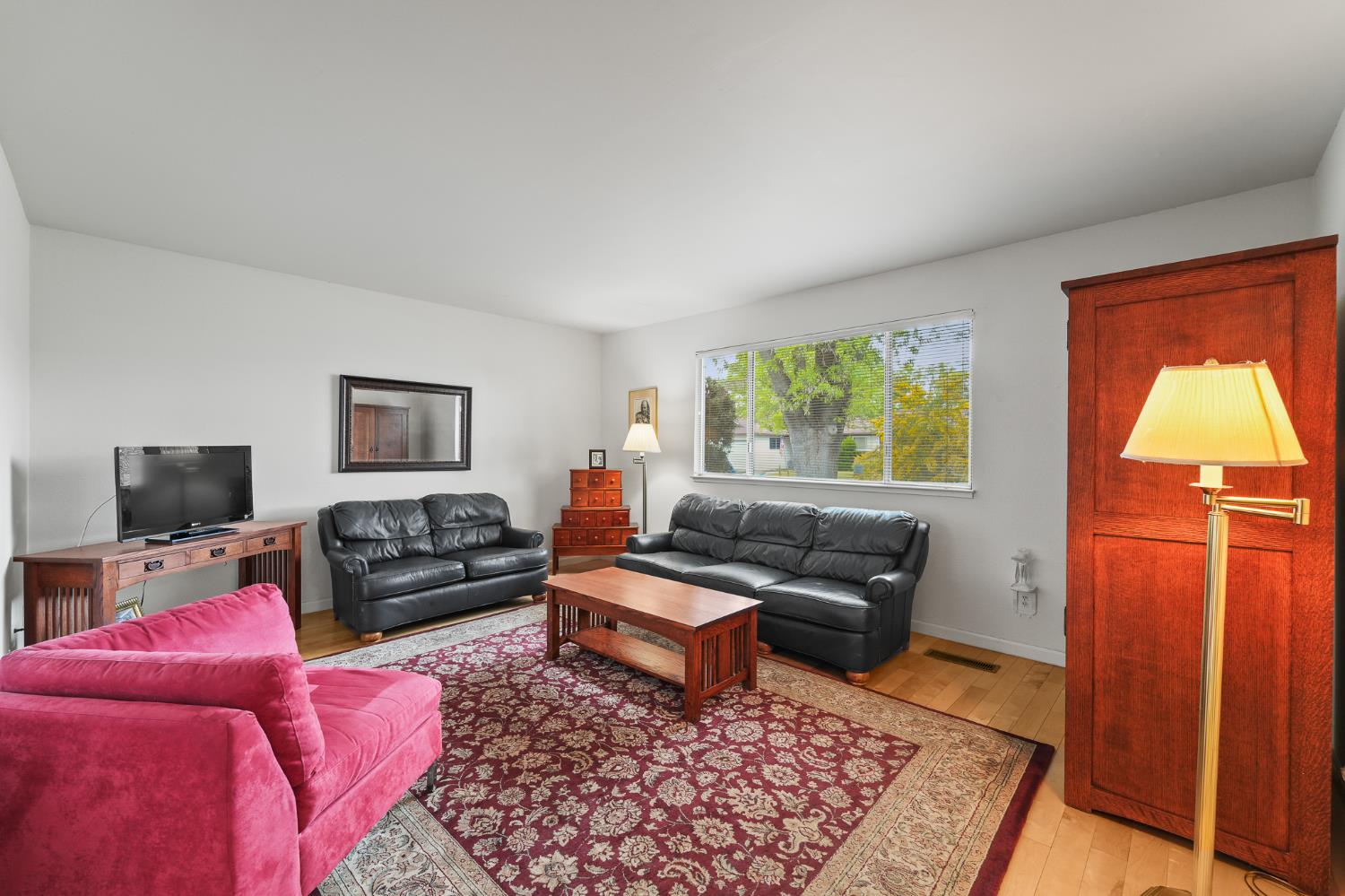 Detail Gallery Image 7 of 47 For 1828 Hermida Way, Modesto,  CA 95355 - 3 Beds | 2 Baths