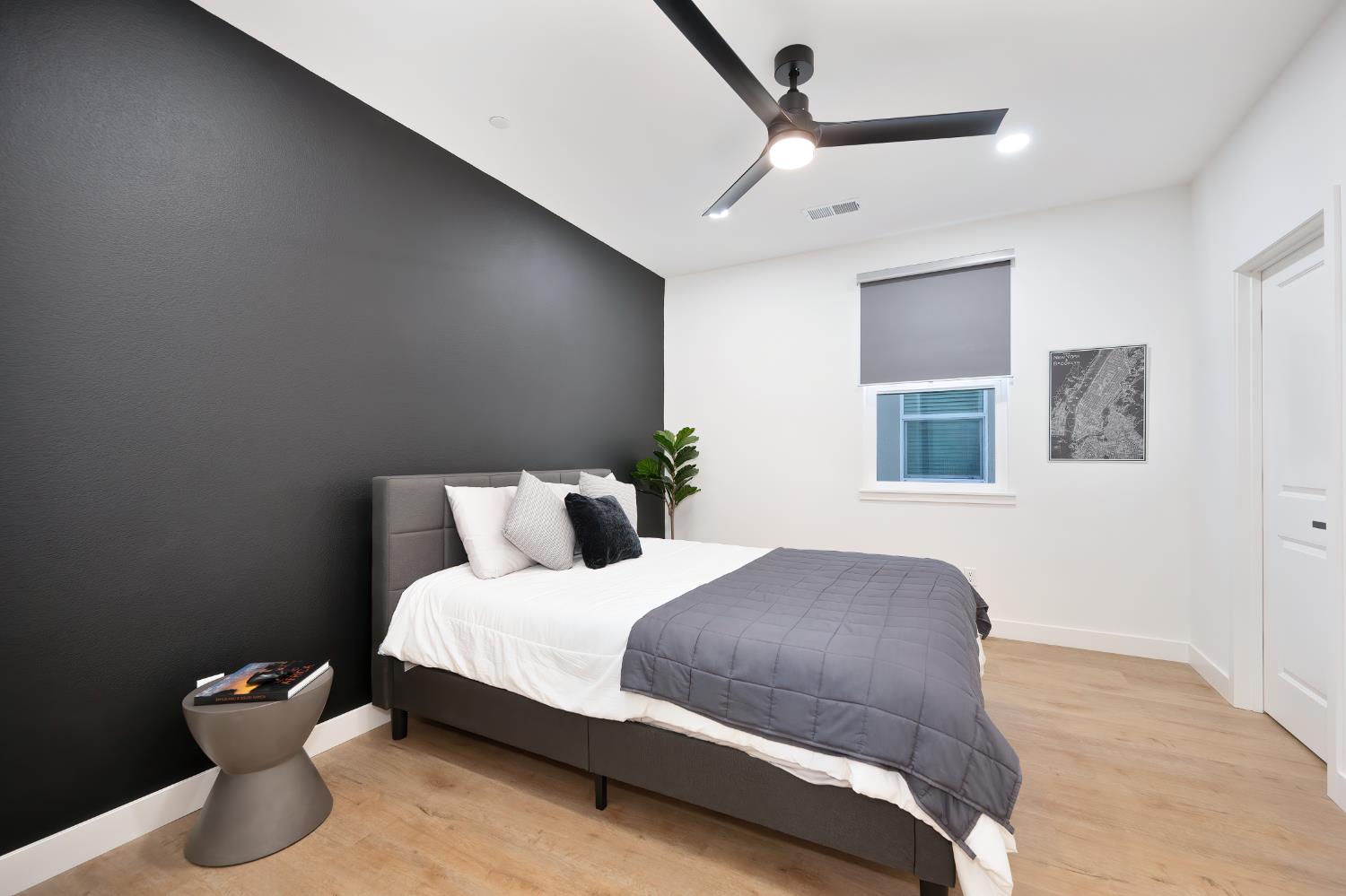Detail Gallery Image 40 of 53 For 2372 Bastogne, Sacramento,  CA 95818 - 3 Beds | 2/1 Baths