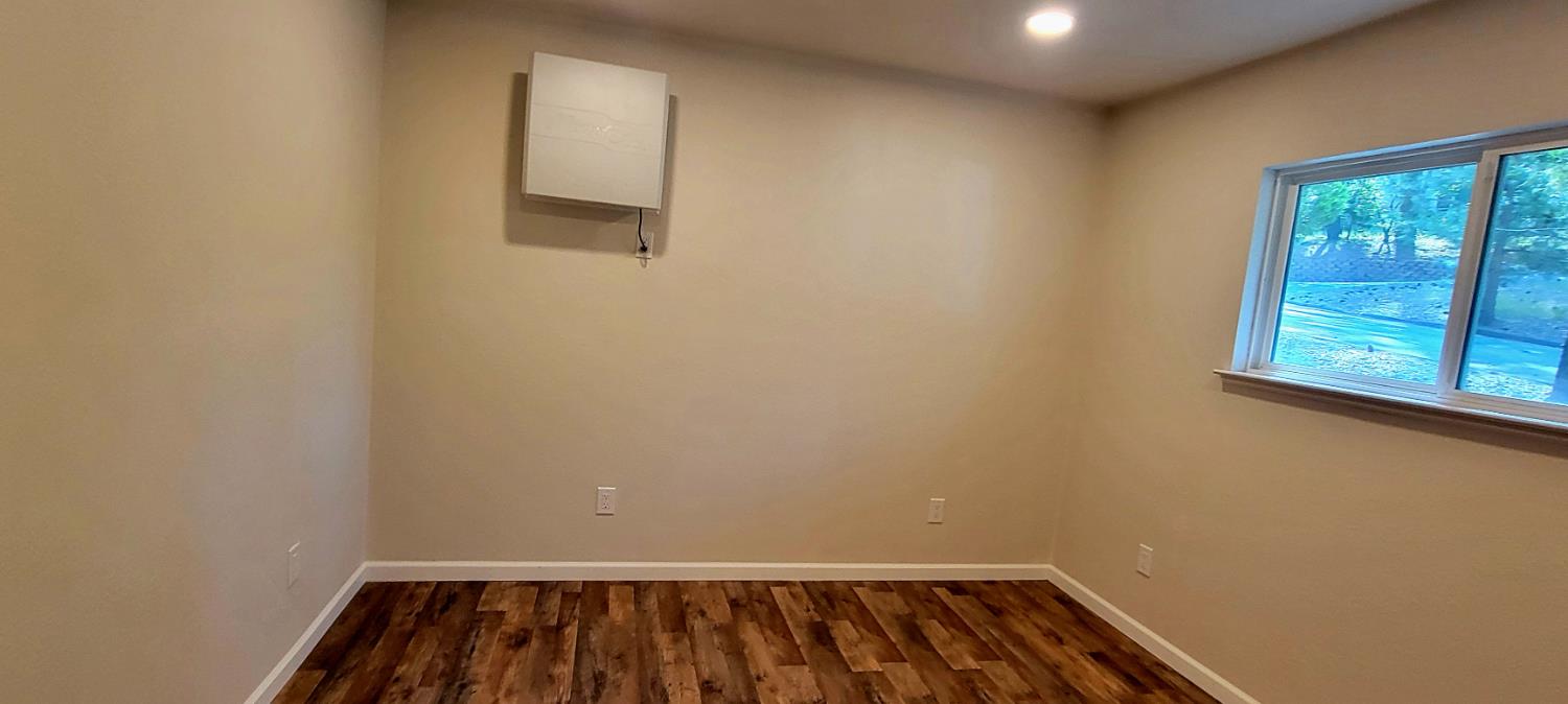 Detail Gallery Image 13 of 28 For 24040 Hitching Post Rd, Sonora,  CA 95370 - 3 Beds | 2 Baths