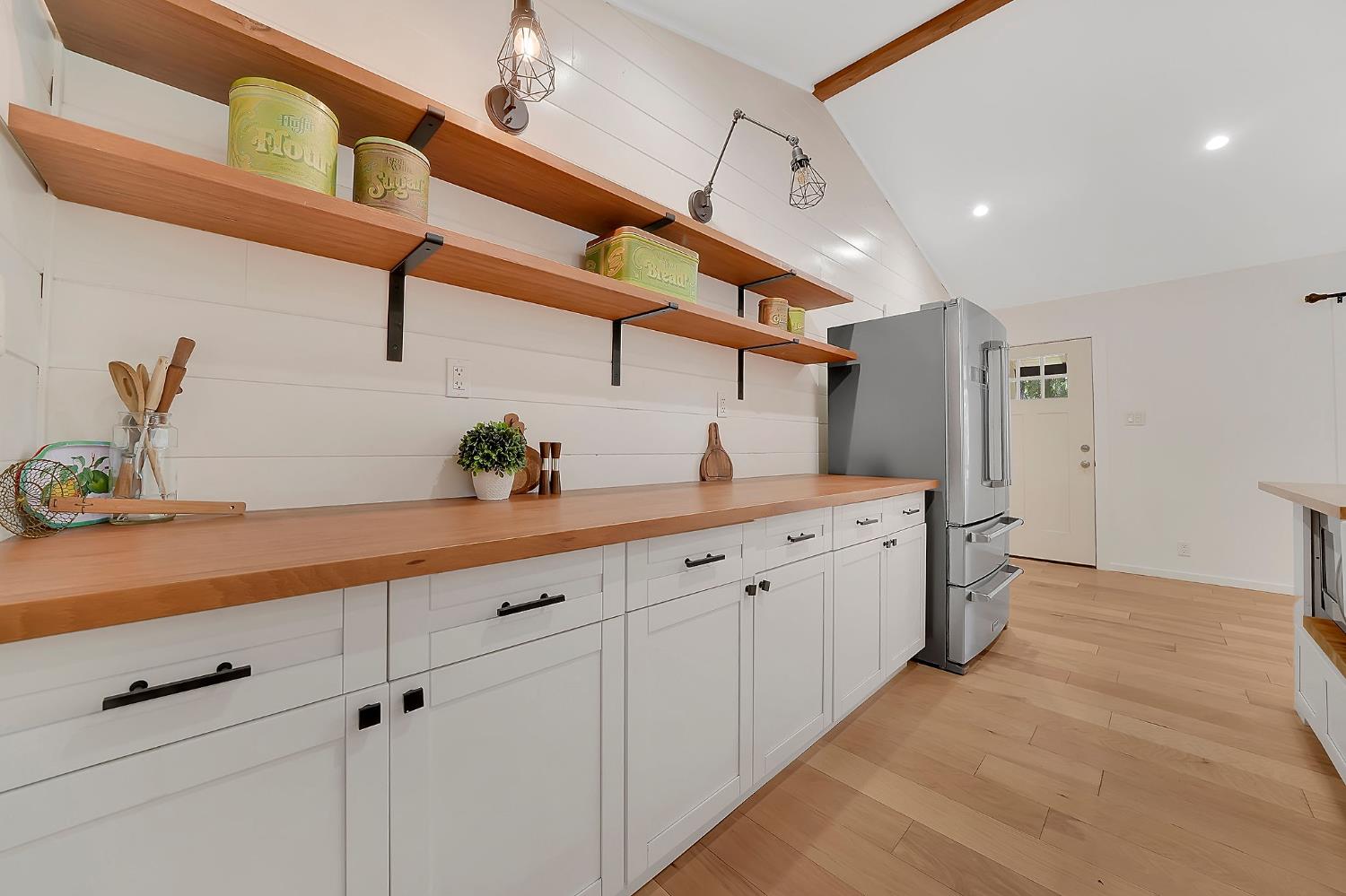 Detail Gallery Image 17 of 43 For 14490 Marilyn Ln, Pioneer,  CA 95666 - 2 Beds | 2 Baths
