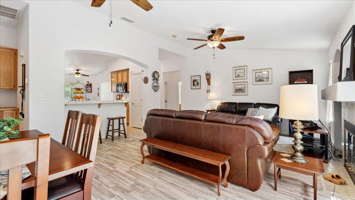 Detail Gallery Image 11 of 34 For 803 Mcdevitt Dr, Wheatland,  CA 95692 - 3 Beds | 2 Baths