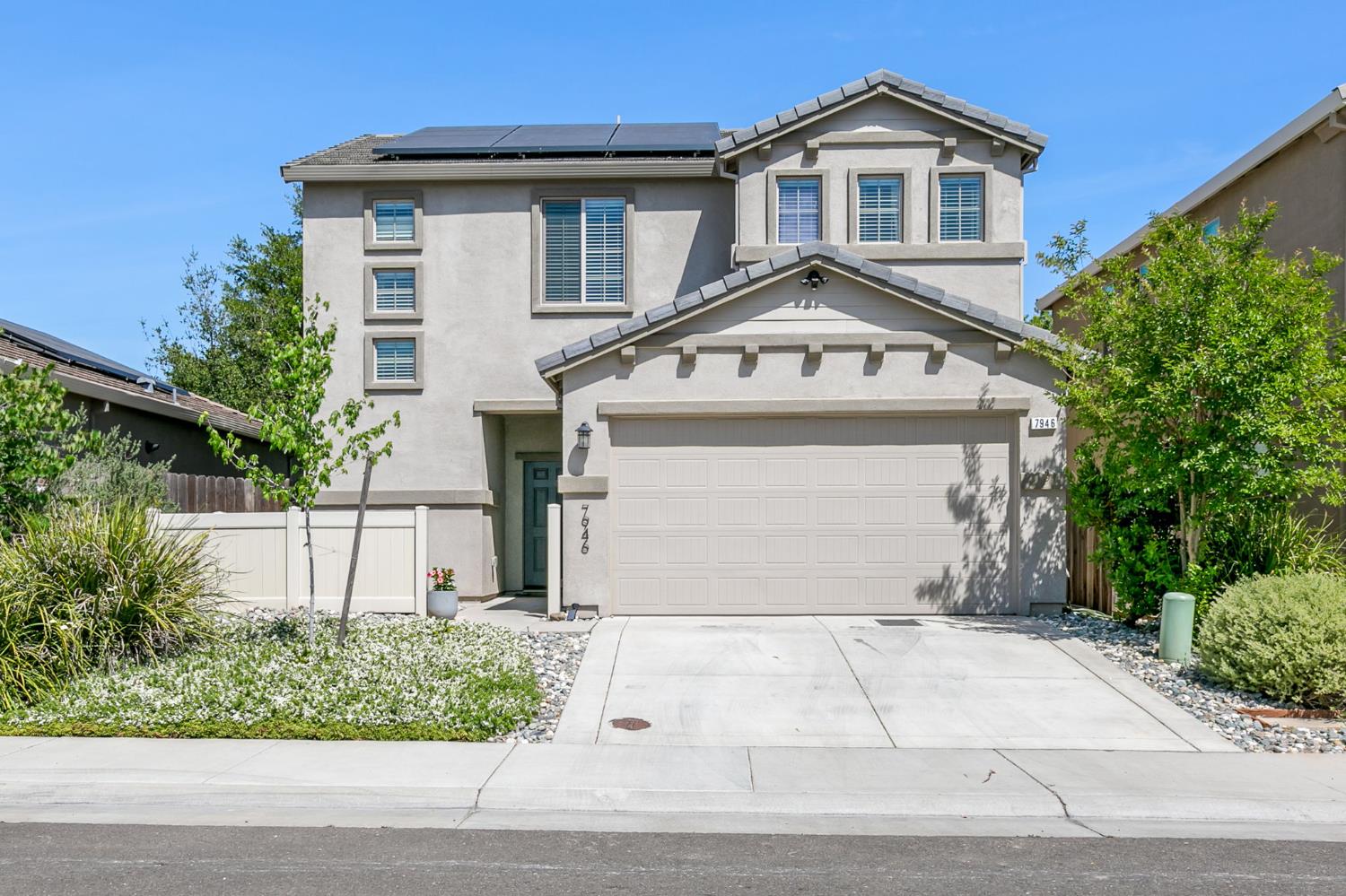 Detail Gallery Image 1 of 41 For 7946 Little Plum Way, Antelope,  CA 95843 - 4 Beds | 2/1 Baths