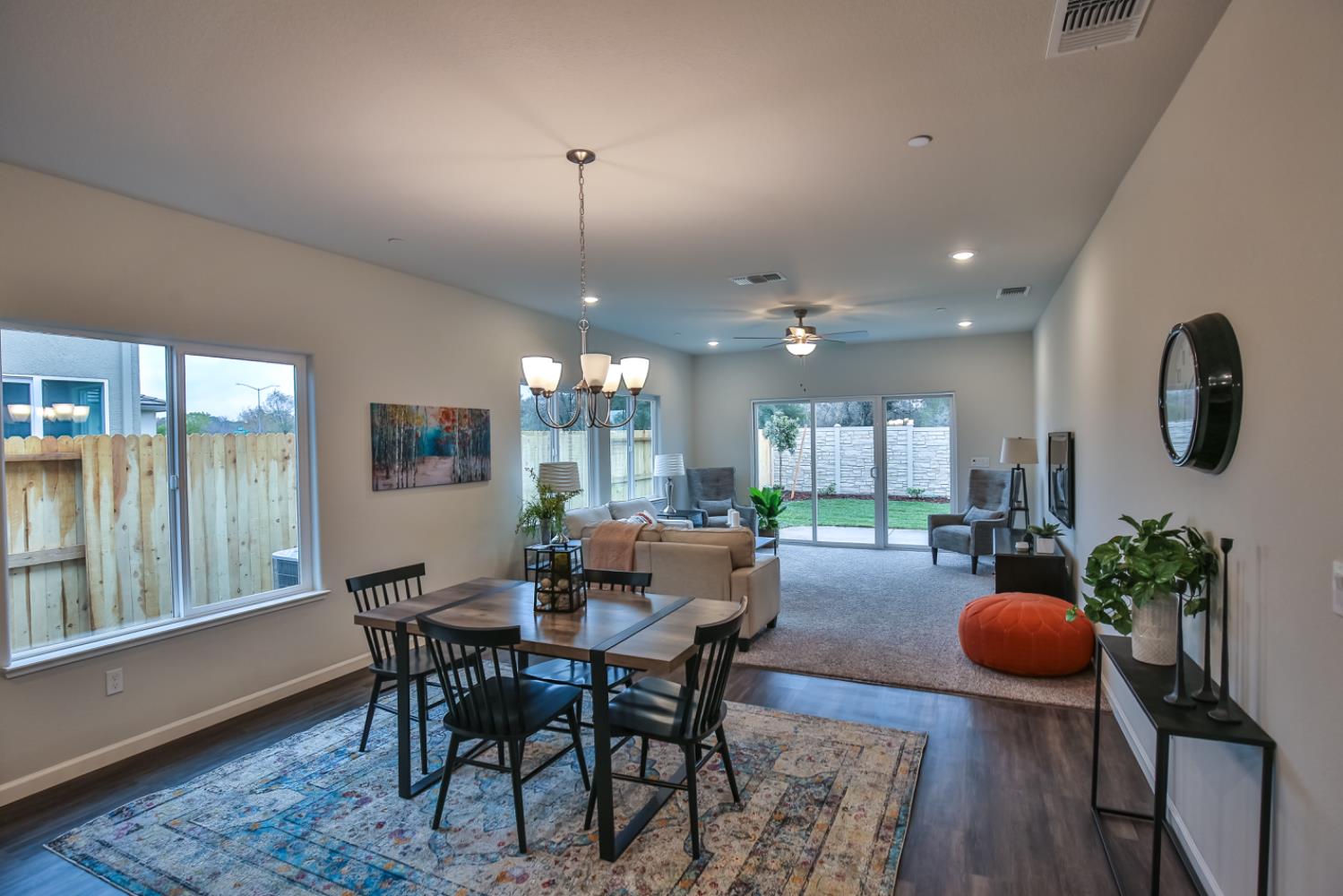Detail Gallery Image 5 of 6 For 9105 Turnbull Ct, Elk Grove,  CA 95758 - 4 Beds | 2 Baths