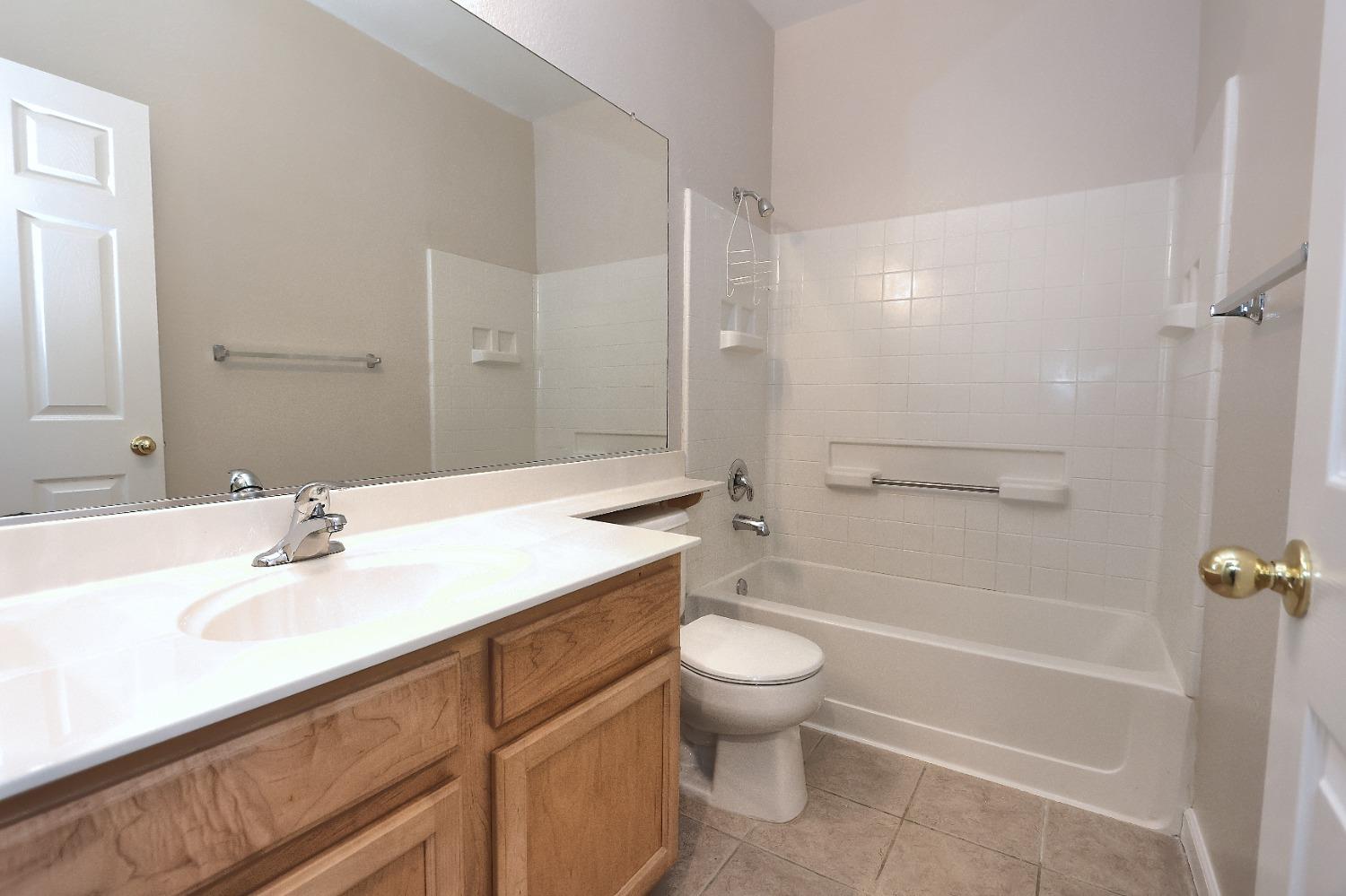 Photo #37: 225063611 Listing: Photo #37
