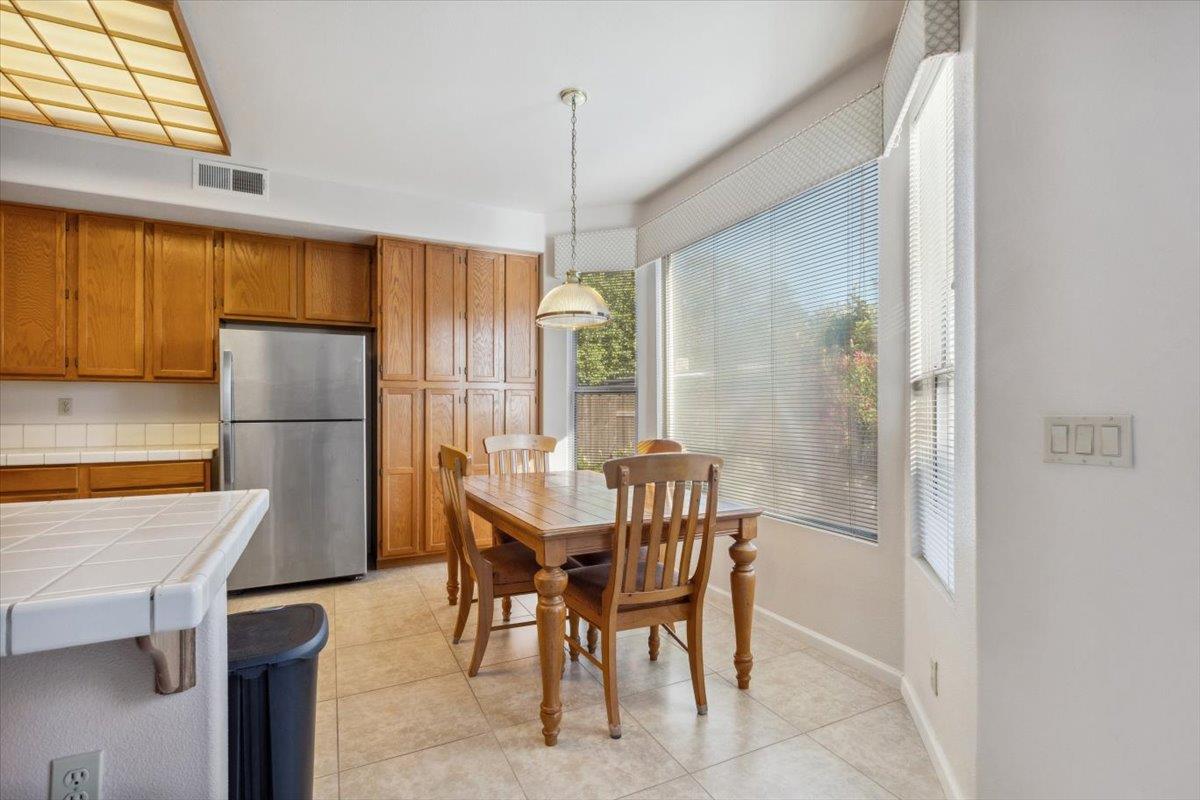 Detail Gallery Image 15 of 31 For 4625 Winter Oak Way, Antelope,  CA 95843 - 4 Beds | 2/1 Baths