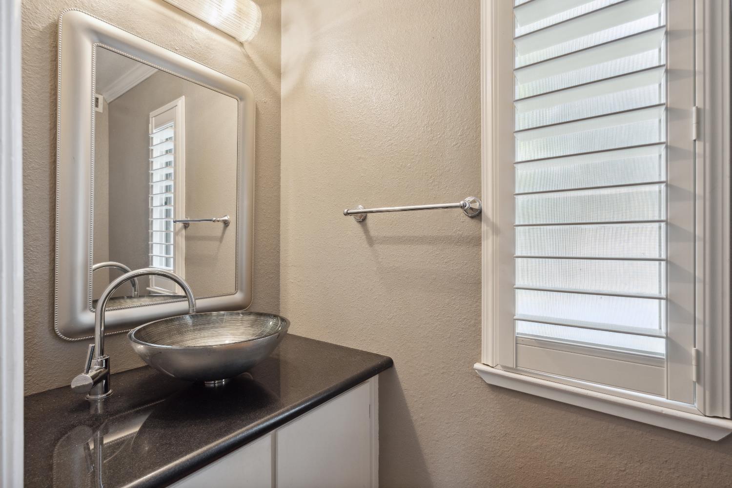 Detail Gallery Image 21 of 29 For 3028 Swallows Nest Dr, Sacramento,  CA 95833 - 2 Beds | 1/1 Baths