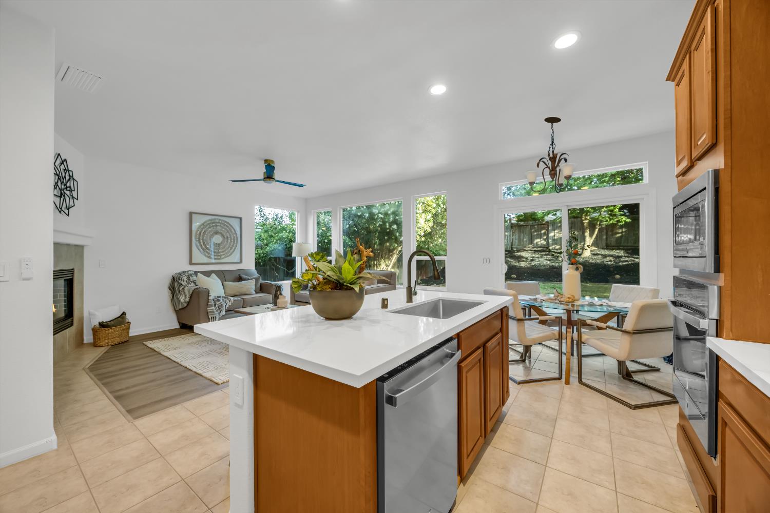 Detail Gallery Image 12 of 58 For 1863 Antares Ct, Folsom,  CA 95630 - 4 Beds | 3 Baths