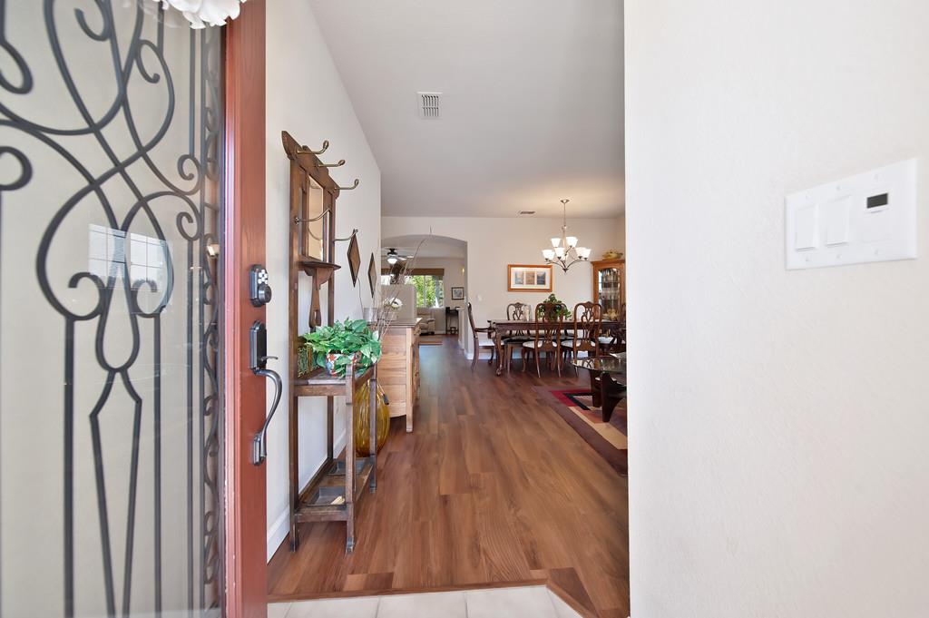 Detail Gallery Image 8 of 41 For 2874 Gray Fox Way, Lincoln,  CA 95648 - 3 Beds | 2 Baths