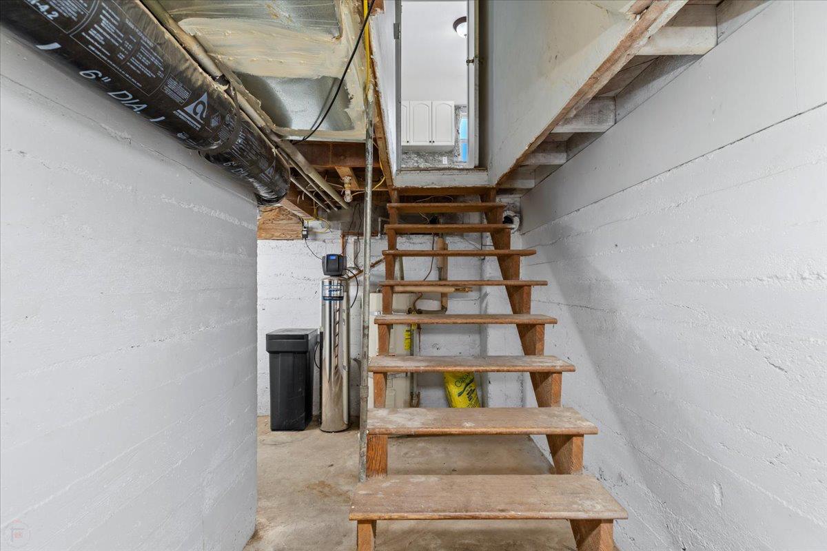 Detail Gallery Image 41 of 61 For 209 S Pasadena Ave, Waterford,  CA 95386 - 3 Beds | 1 Baths