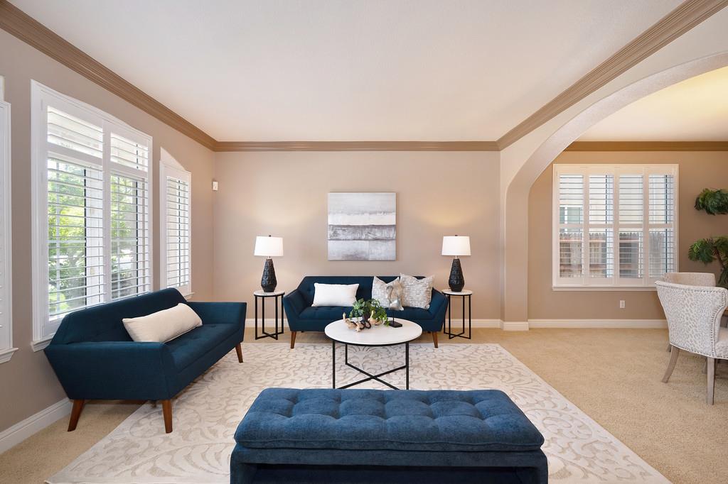 Detail Gallery Image 13 of 78 For 10317 Hite Cir, Elk Grove,  CA 95757 - 5 Beds | 3 Baths