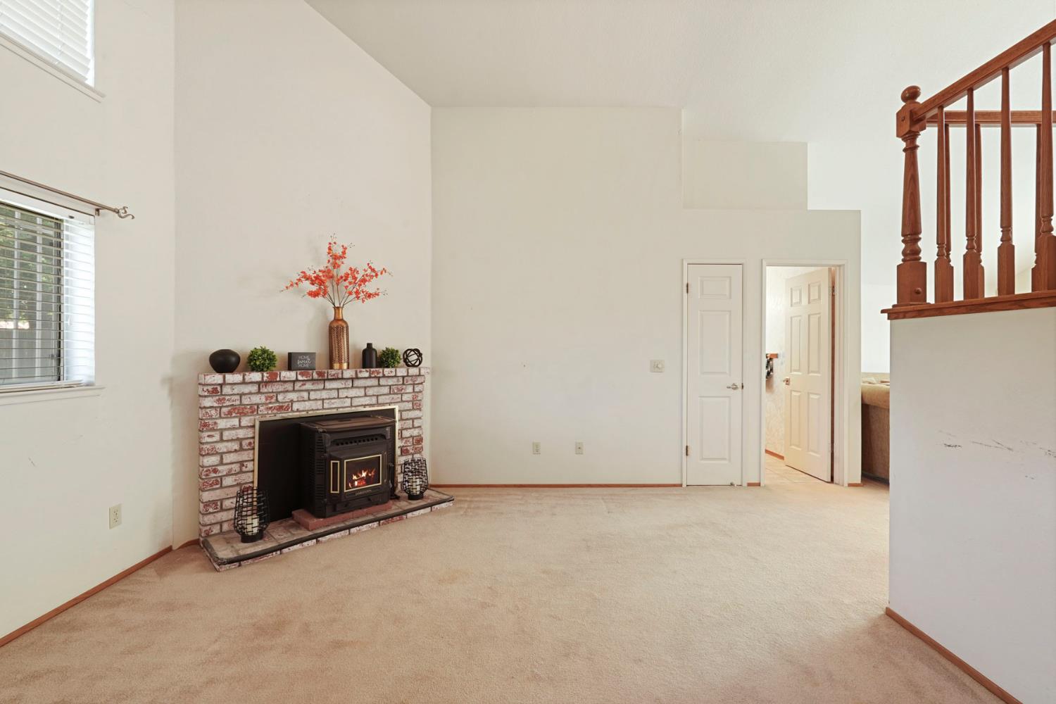 Detail Gallery Image 16 of 47 For 5329 Barbados Cir, Stockton,  CA 95210 - 3 Beds | 2/1 Baths