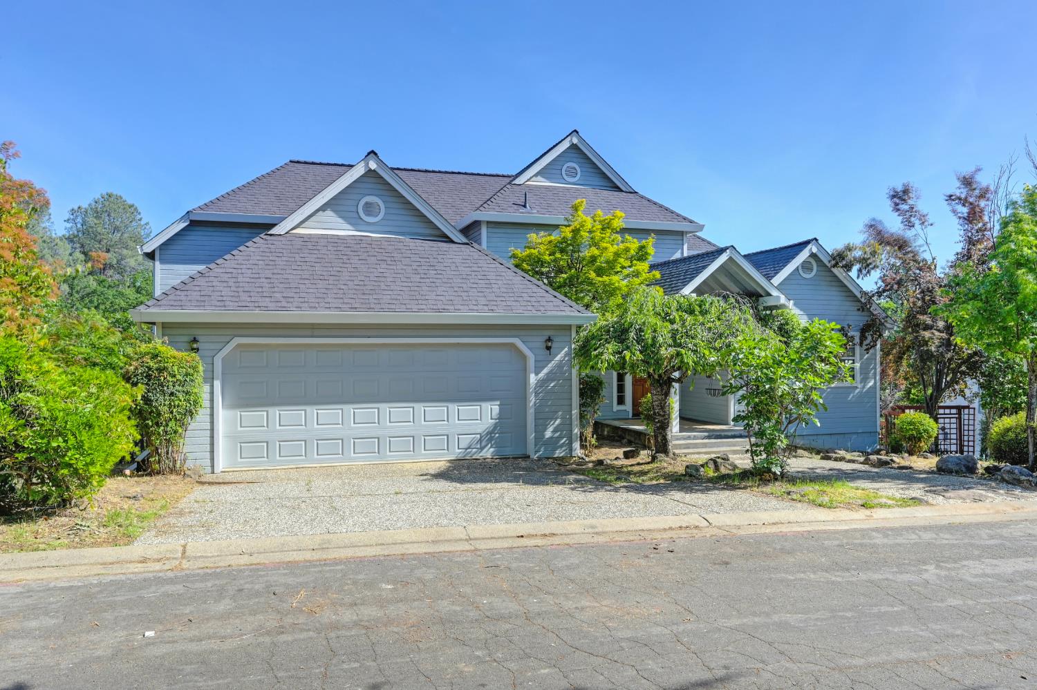 Detail Gallery Image 1 of 67 For 2818 Silvercrest St, Placerville,  CA 95667 - 3 Beds | 2/1 Baths