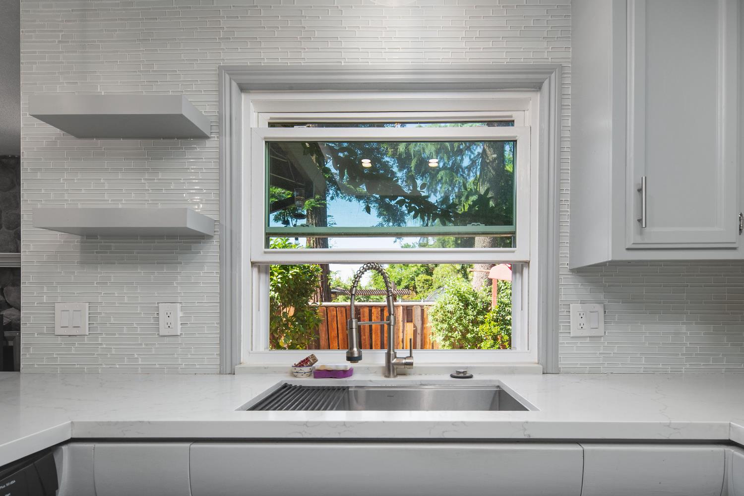 Detail Gallery Image 24 of 56 For 9412 Bonanza Dr, Stockton,  CA 95209 - 3 Beds | 2/1 Baths