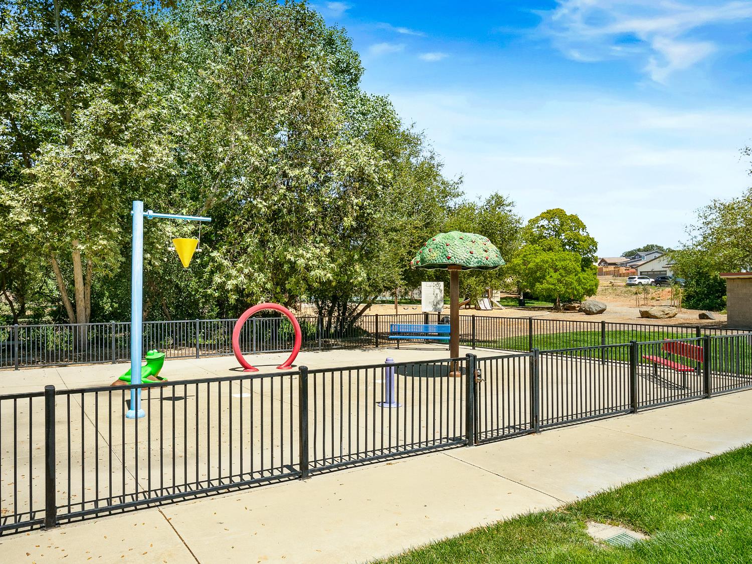 Detail Gallery Image 45 of 61 For 15325 Murieta South Pkwy, Rancho Murieta,  CA 95683 - 3 Beds | 2 Baths