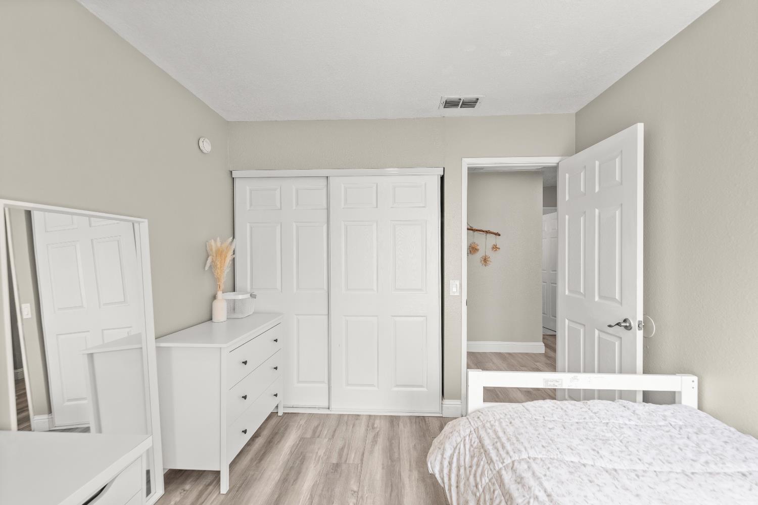 Detail Gallery Image 25 of 66 For 2915 Baronet Way, Sacramento,  CA 95833 - 4 Beds | 2 Baths