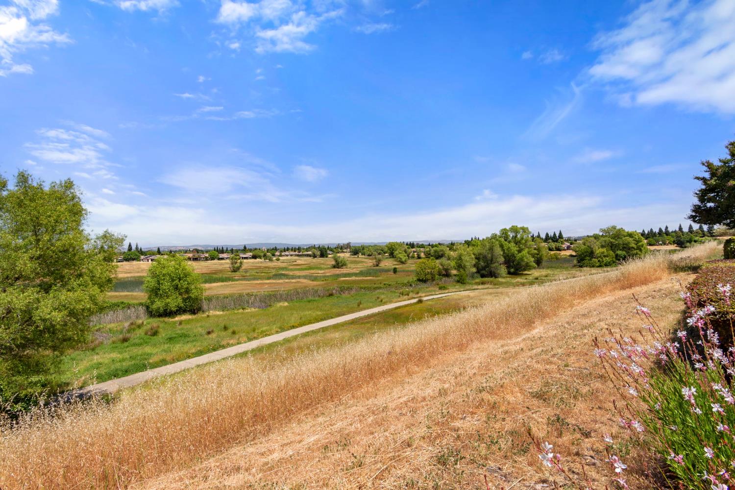 Detail Gallery Image 52 of 63 For 1584 Summerhill Ln, Lincoln,  CA 95648 - 2 Beds | 2/1 Baths