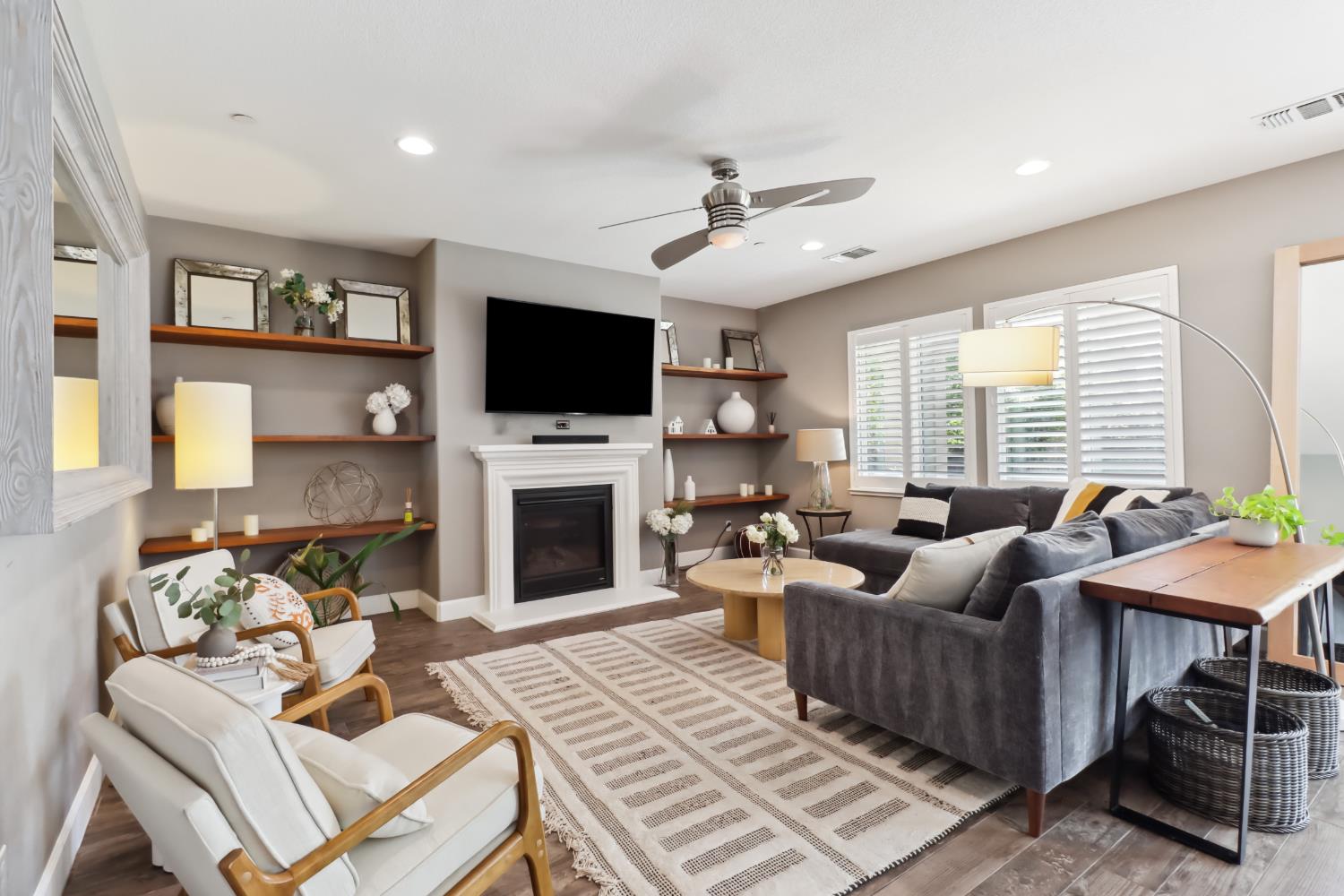 Detail Gallery Image 25 of 69 For 5604 Saratoga Cir, Rocklin,  CA 95765 - 4 Beds | 3/1 Baths