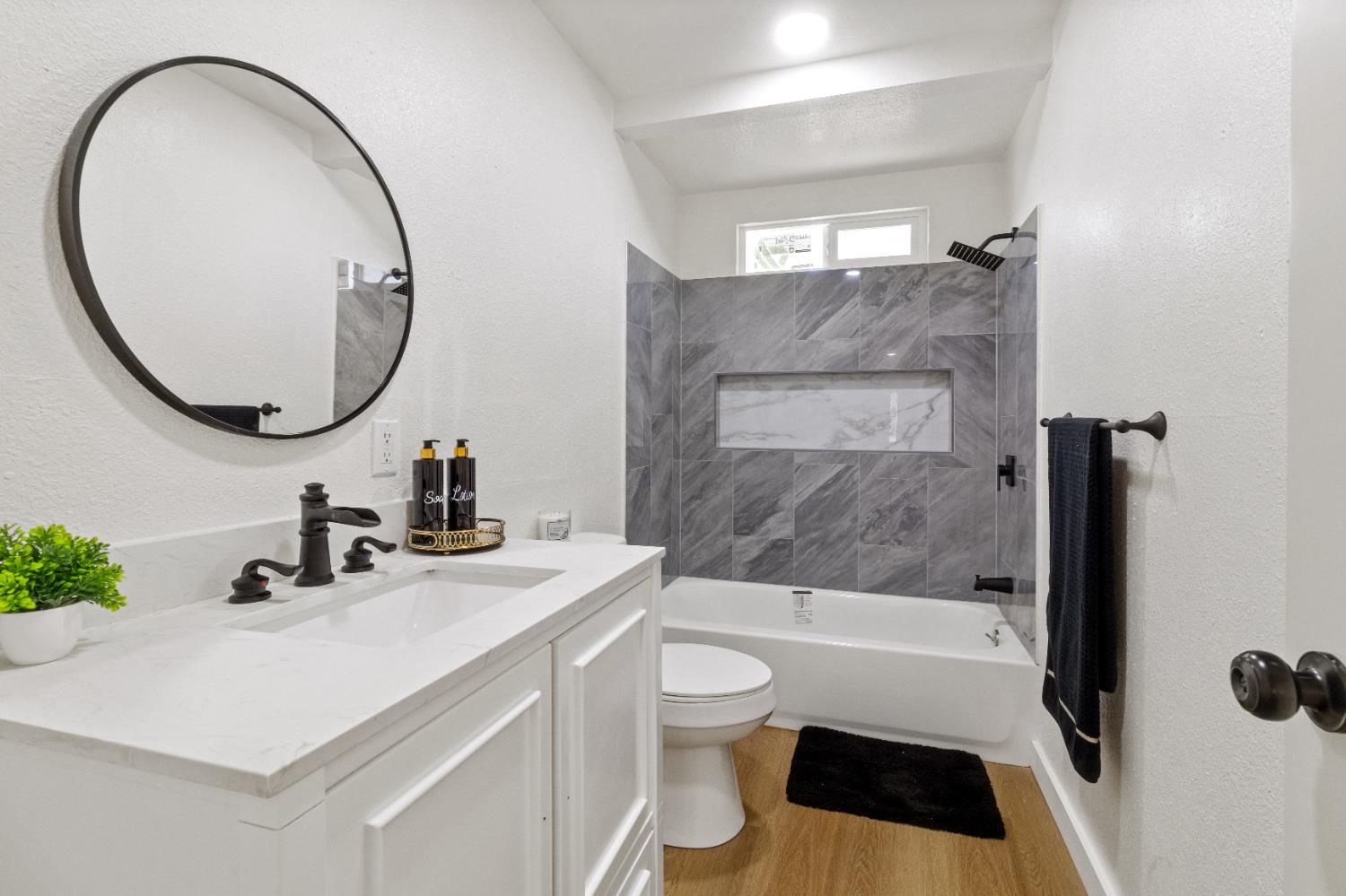 Detail Gallery Image 15 of 21 For 1605 W Orangeburg Ave, Modesto,  CA 95350 - 2 Beds | 1 Baths