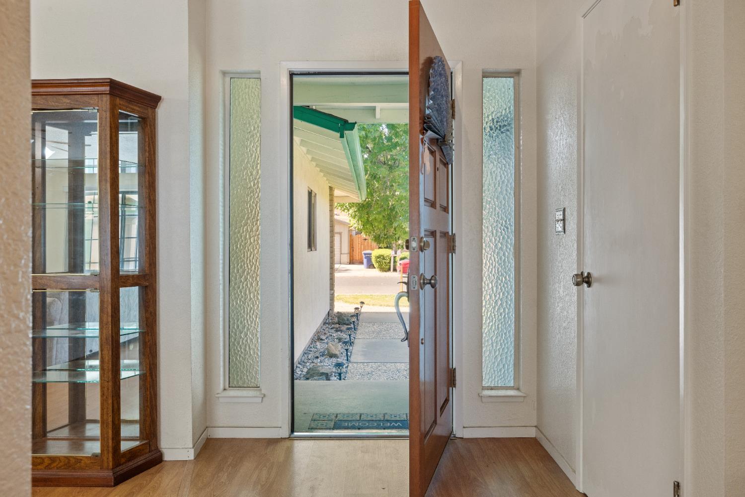 Detail Gallery Image 6 of 34 For 2613 Pescadero Pl, Modesto,  CA 95355 - 3 Beds | 2 Baths