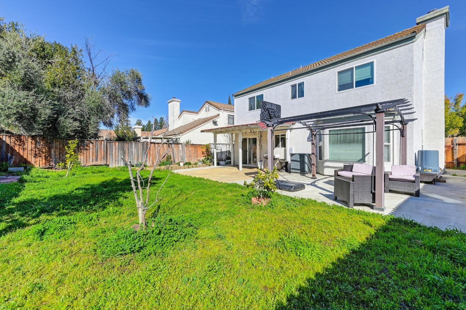 Detail Gallery Image 40 of 42 For 8924 La Margarita Way, Sacramento,  CA 95828 - 4 Beds | 2/1 Baths