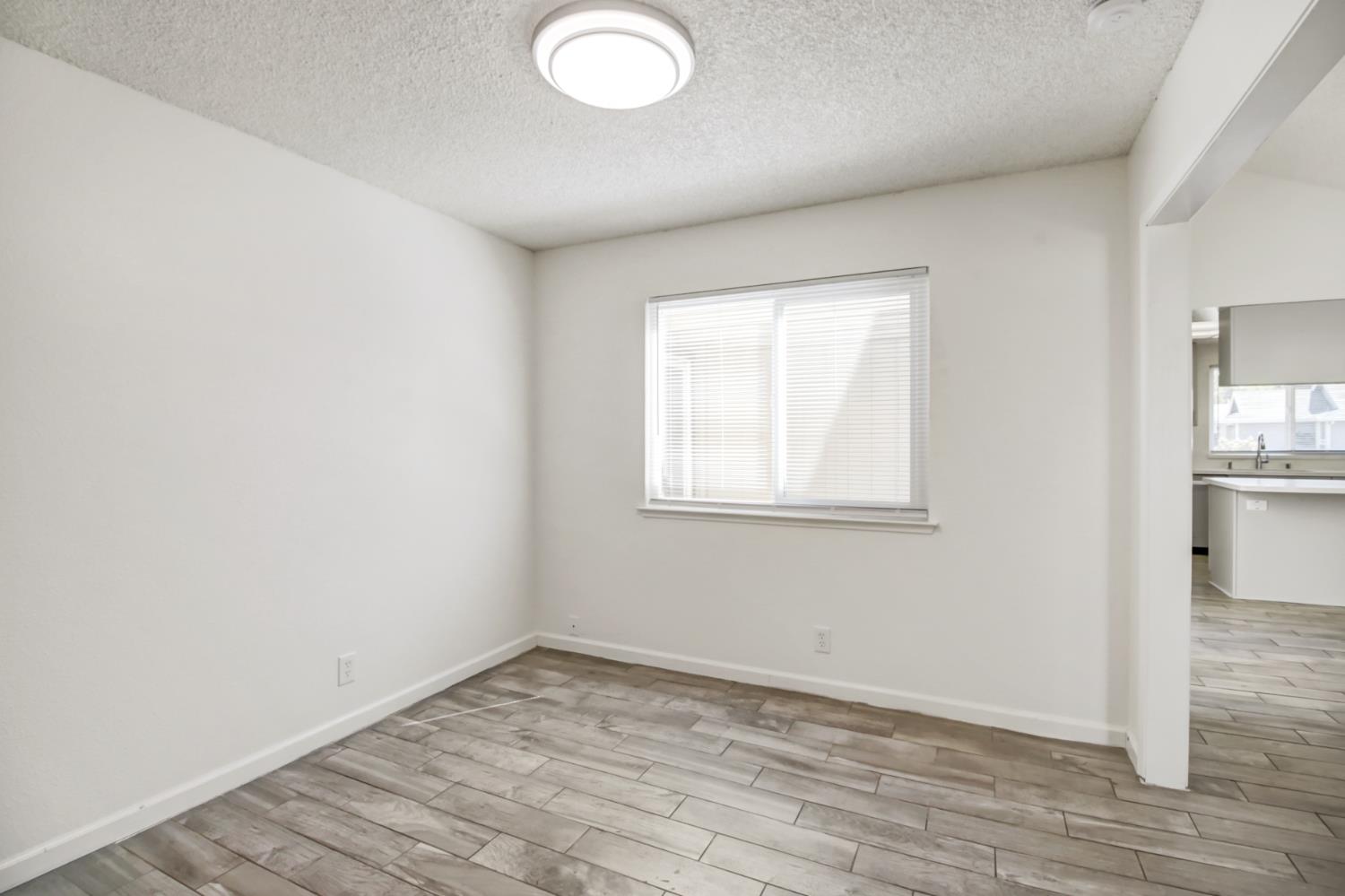 Detail Gallery Image 26 of 48 For 2301 Walnut Grove Way, Rancho Cordova,  CA 95670 - 3 Beds | 2 Baths
