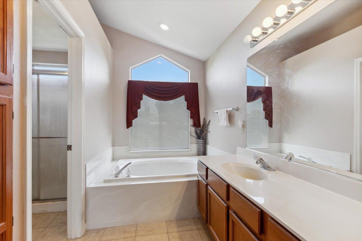 Detail Gallery Image 21 of 31 For 4625 Winter Oak Way, Antelope,  CA 95843 - 4 Beds | 2/1 Baths