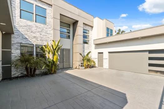 Detail Gallery Image 3 of 45 For 7160 W Dovewood Ln, Fresno,  CA 93723 - 7 Beds | 5/1 Baths