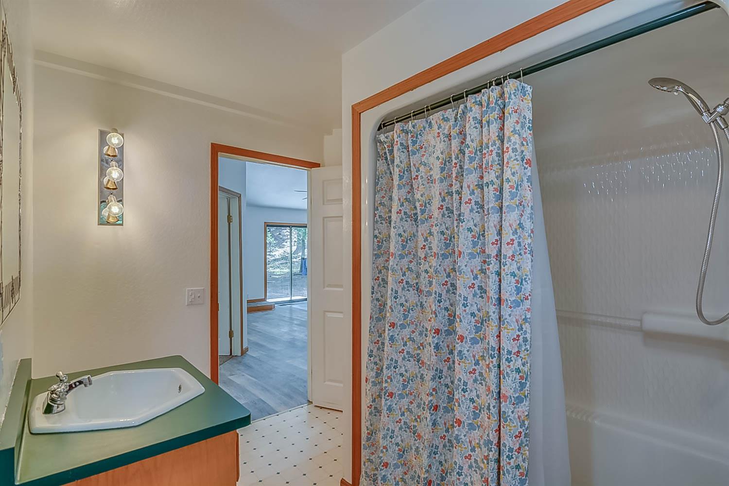 Detail Gallery Image 14 of 45 For 16815 Alpine Dr, Pioneer,  CA 95666 - 2 Beds | 2 Baths
