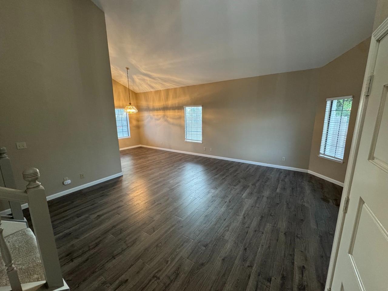 Detail Gallery Image 6 of 38 For 2232 Ne Manitoba Ct, Modesto,  CA 95356 - 3 Beds | 2/1 Baths