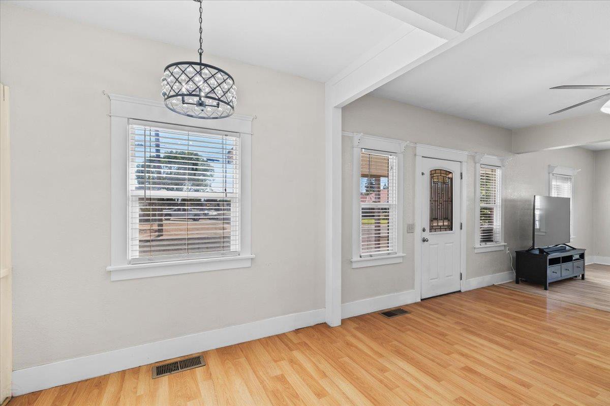Detail Gallery Image 25 of 61 For 209 S Pasadena Ave, Waterford,  CA 95386 - 3 Beds | 1 Baths