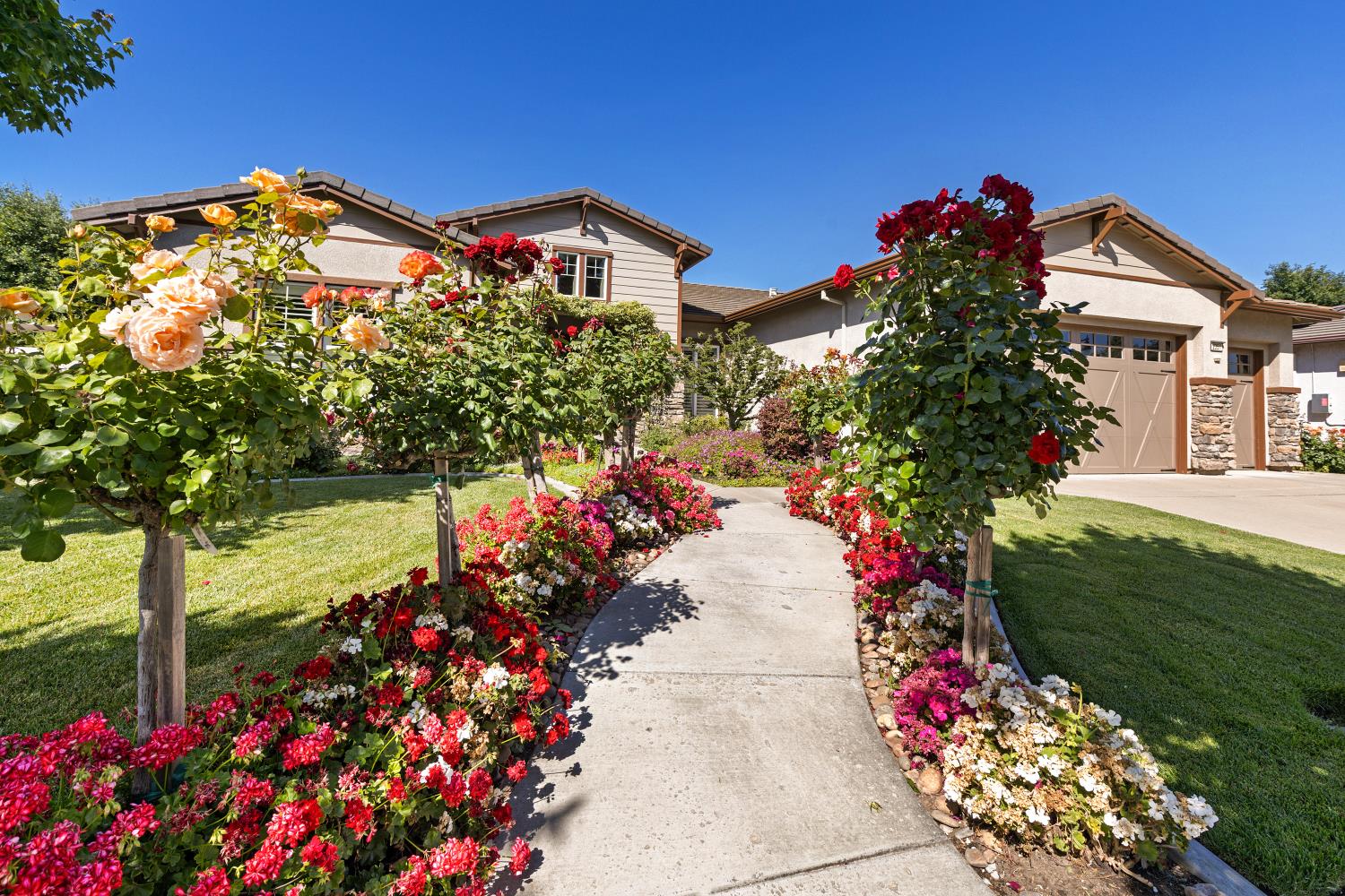Detail Gallery Image 7 of 48 For 2351 River Berry Dr, Manteca,  CA 95336 - 2 Beds | 2 Baths