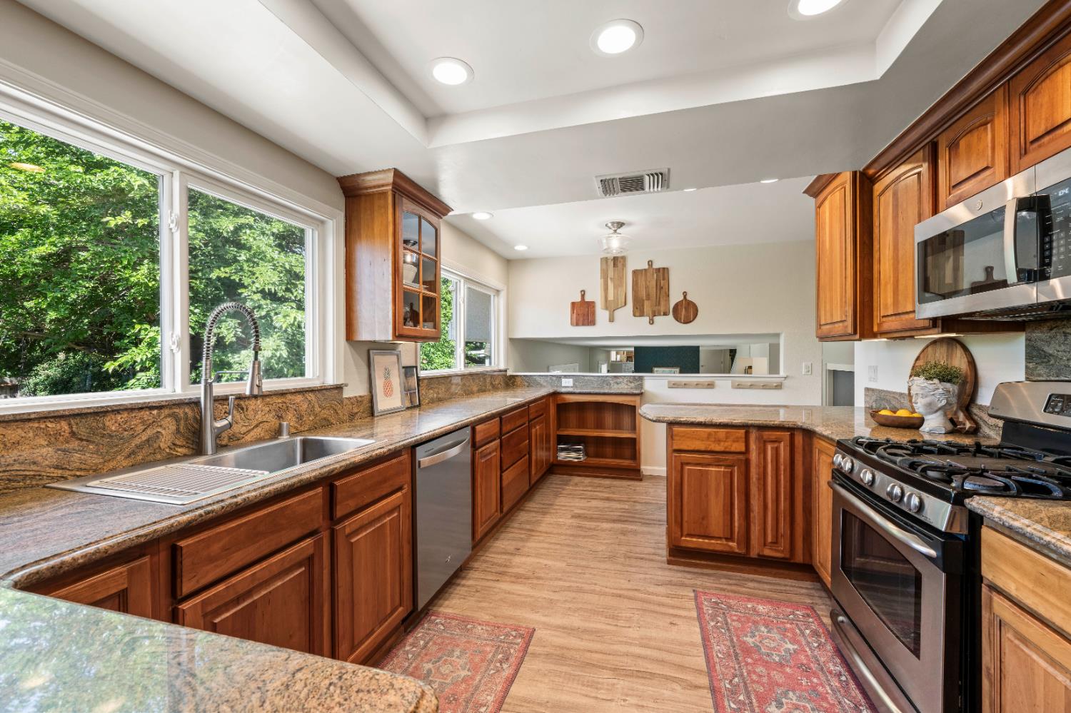Mesa Oak Way, Citrus Heights, California image 9