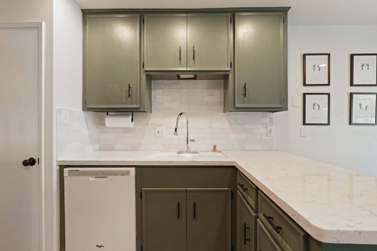 Detail Gallery Image 16 of 35 For 725 Maplewood Dr, Lodi,  CA 95242 - 3 Beds | 2 Baths