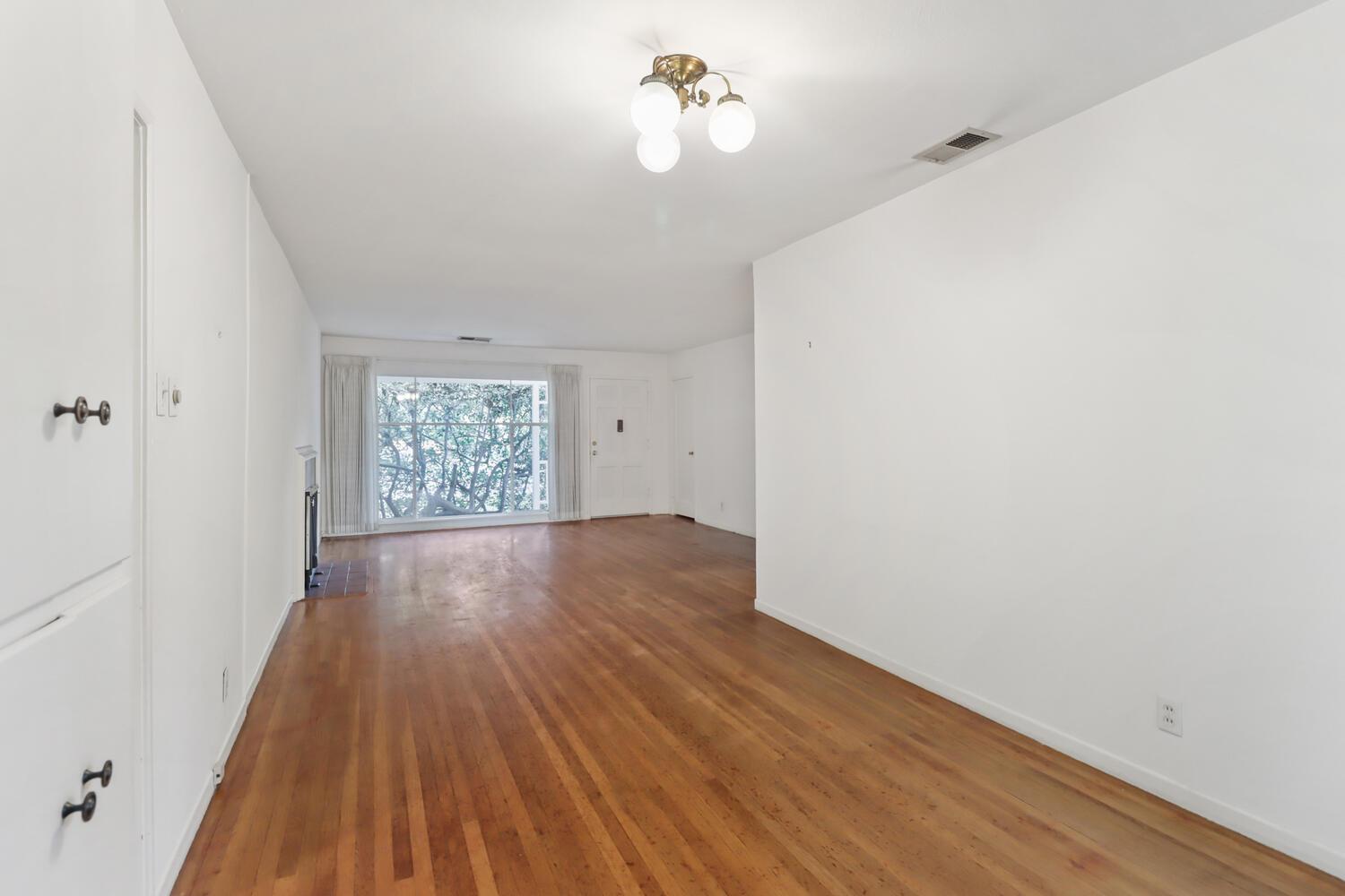 Detail Gallery Image 9 of 36 For 601 J St, Davis,  CA 95616 - 3 Beds | 2 Baths
