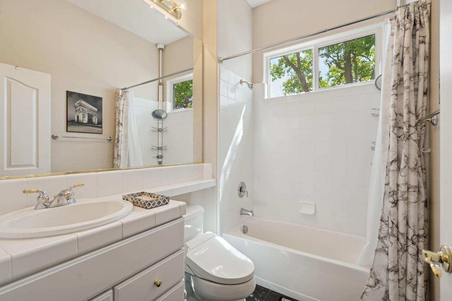 Detail Gallery Image 26 of 41 For 2832 Rockaway Ln, Sacramento,  CA 95835 - 2 Beds | 2 Baths
