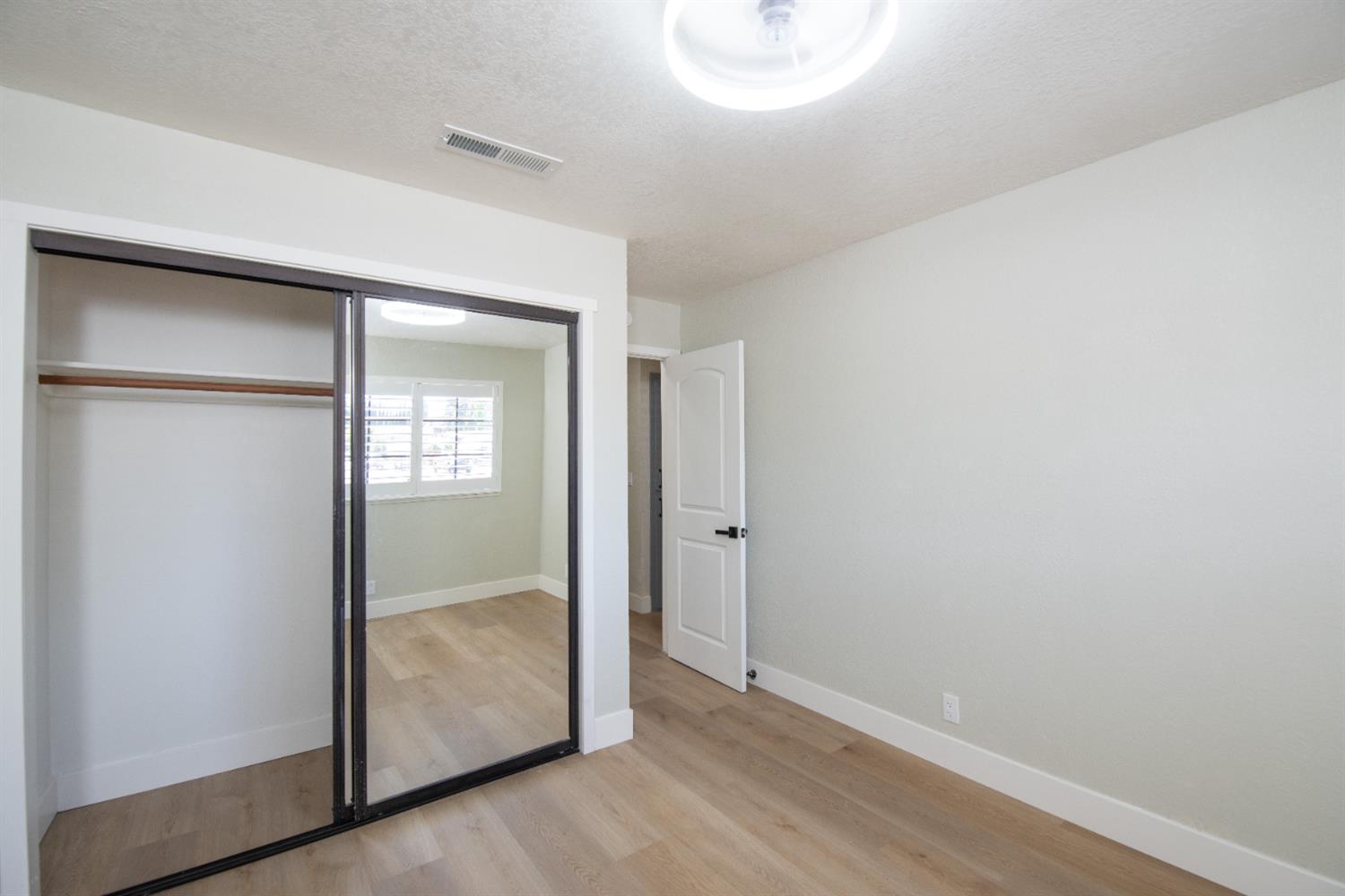 Detail Gallery Image 28 of 36 For 892 River Bluff Dr, Oakdale,  CA 95361 - 3 Beds | 2 Baths