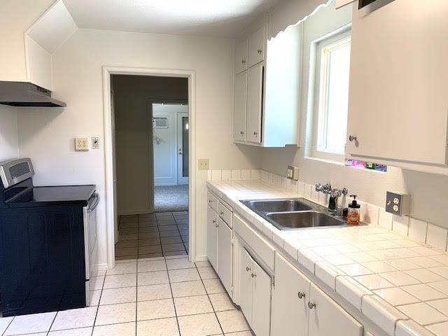 Detail Gallery Image 5 of 23 For 426 Flower St, Turlock,  CA 95380 - – Beds | – Baths