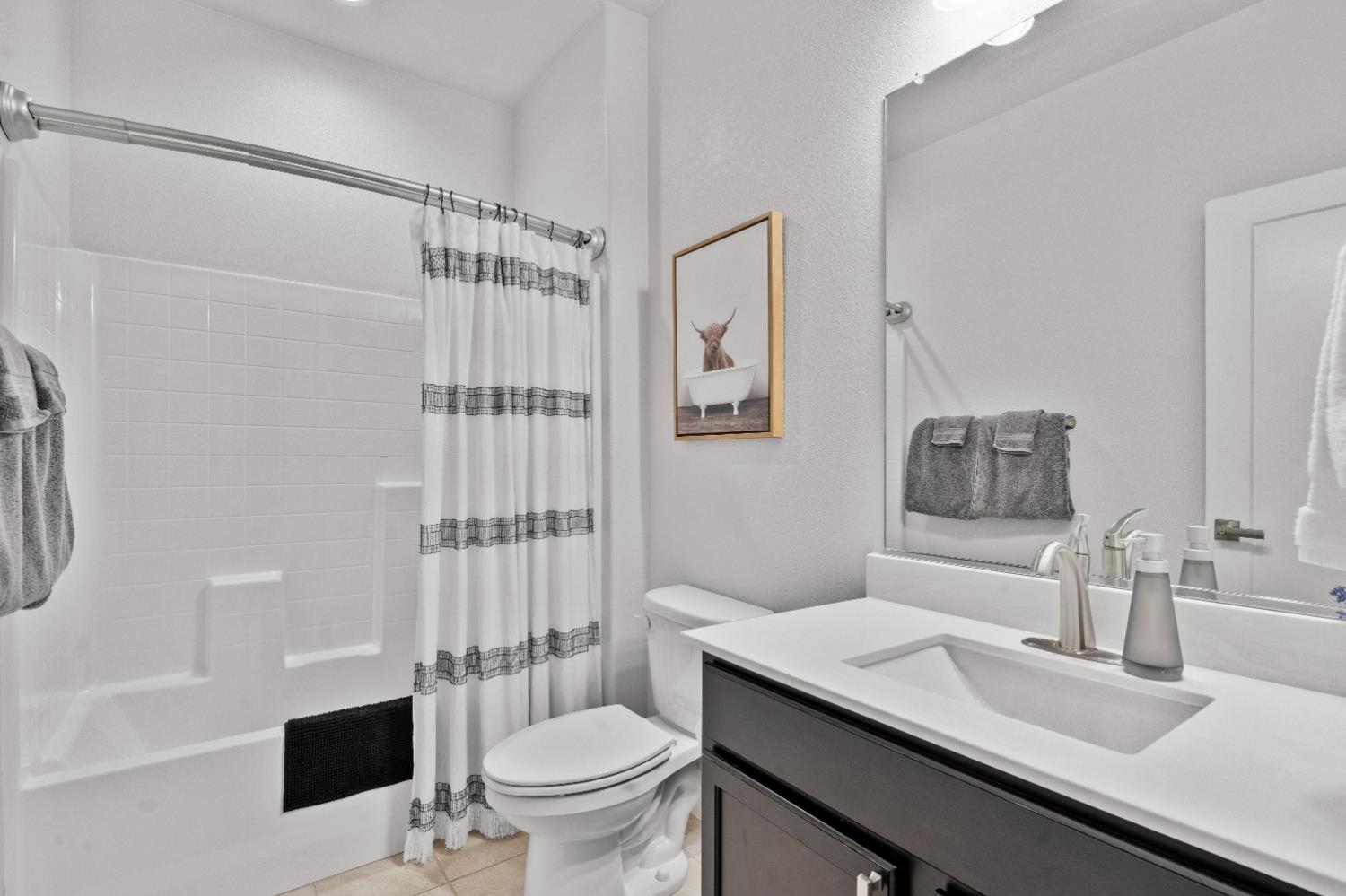 Detail Gallery Image 8 of 50 For 417 Chagall Ln, Stockton,  CA 95209 - 3 Beds | 2/1 Baths