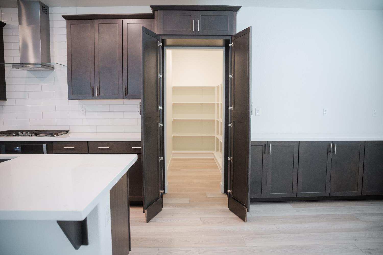Detail Gallery Image 22 of 61 For 5092 Gold Rush Dr, Folsom,  CA 95630 - 4 Beds | 3/1 Baths
