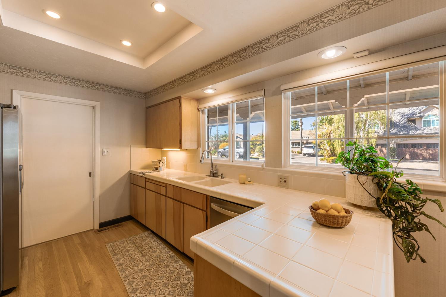 Detail Gallery Image 8 of 43 For 4138 Yacht Harbor Dr, Stockton,  CA 95204 - 3 Beds | 2 Baths
