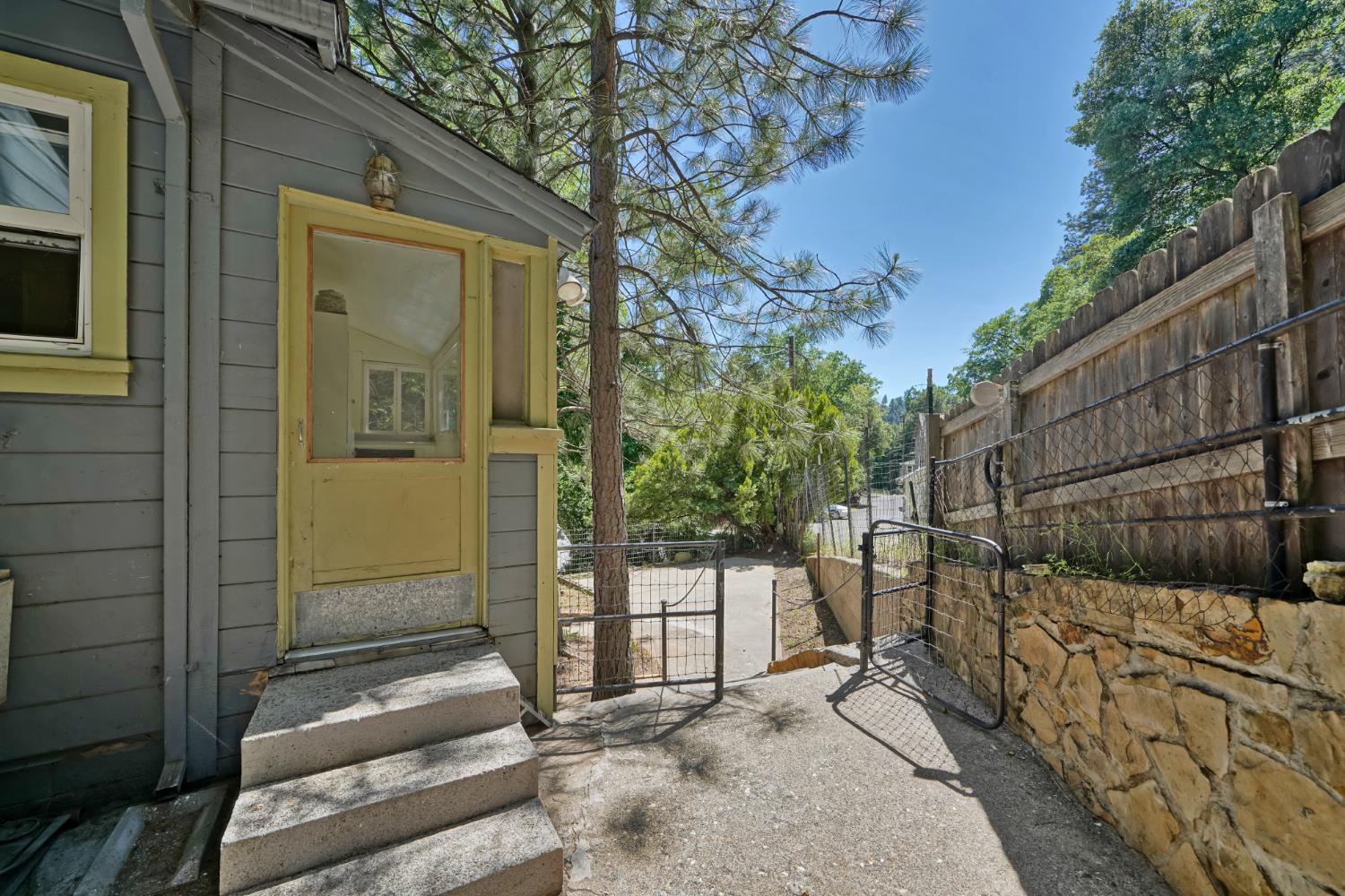 Garden Loop, Placerville, California image 37
