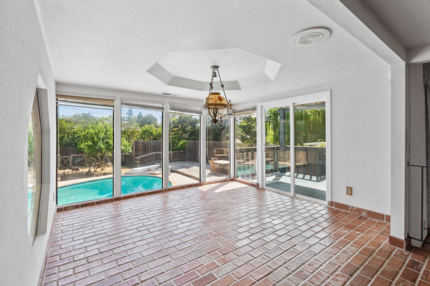 Detail Gallery Image 30 of 91 For 8518 Rolling Green Way, Fair Oaks,  CA 95628 - 4 Beds | 2/2 Baths