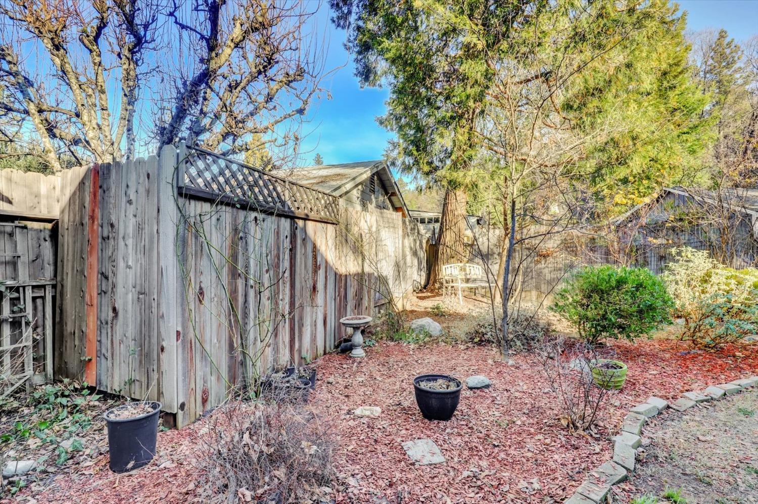 Detail Gallery Image 36 of 61 For 230 June Dr, Grass Valley,  CA 95945 - 2 Beds | 2 Baths