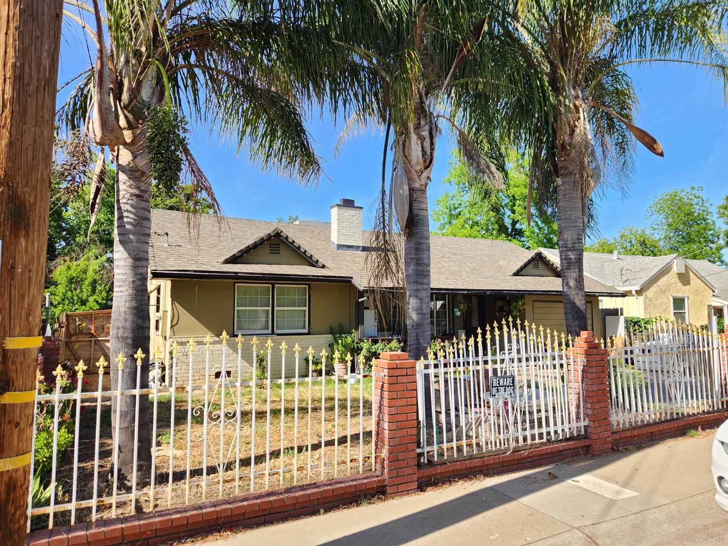 Detail Gallery Image 1 of 19 For 331 Eleanor Ave, Sacramento,  CA 95815 - 2 Beds | 1 Baths