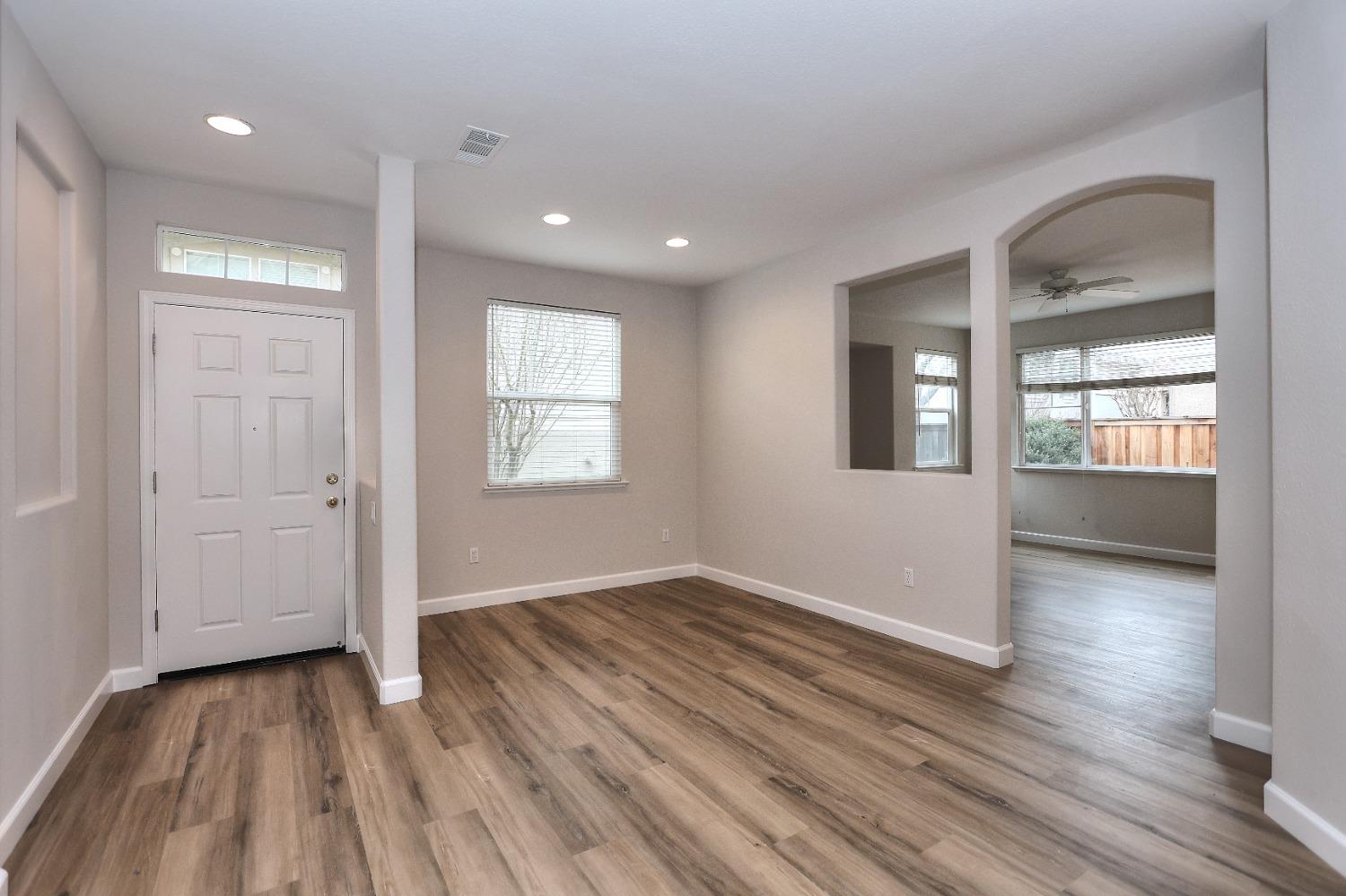 Photo #15: 225063611 Listing: Photo #15