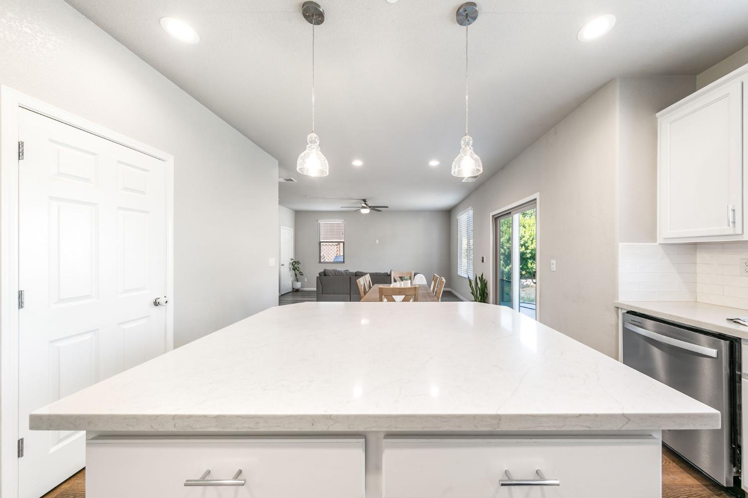 Detail Gallery Image 15 of 41 For 7946 Little Plum Way, Antelope,  CA 95843 - 4 Beds | 2/1 Baths