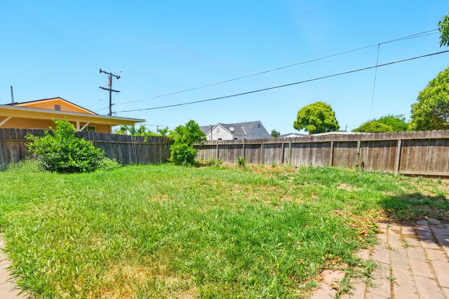 Detail Gallery Image 24 of 26 For 2357 E Euclid Ave, Stockton,  CA 95205 - 2 Beds | 2 Baths