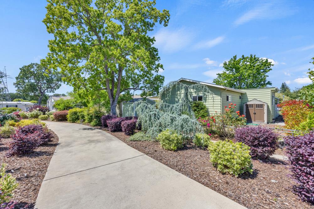 Detail Gallery Image 30 of 75 For 269 Leafwood Way, Folsom,  CA 95630 - 2 Beds | 2 Baths